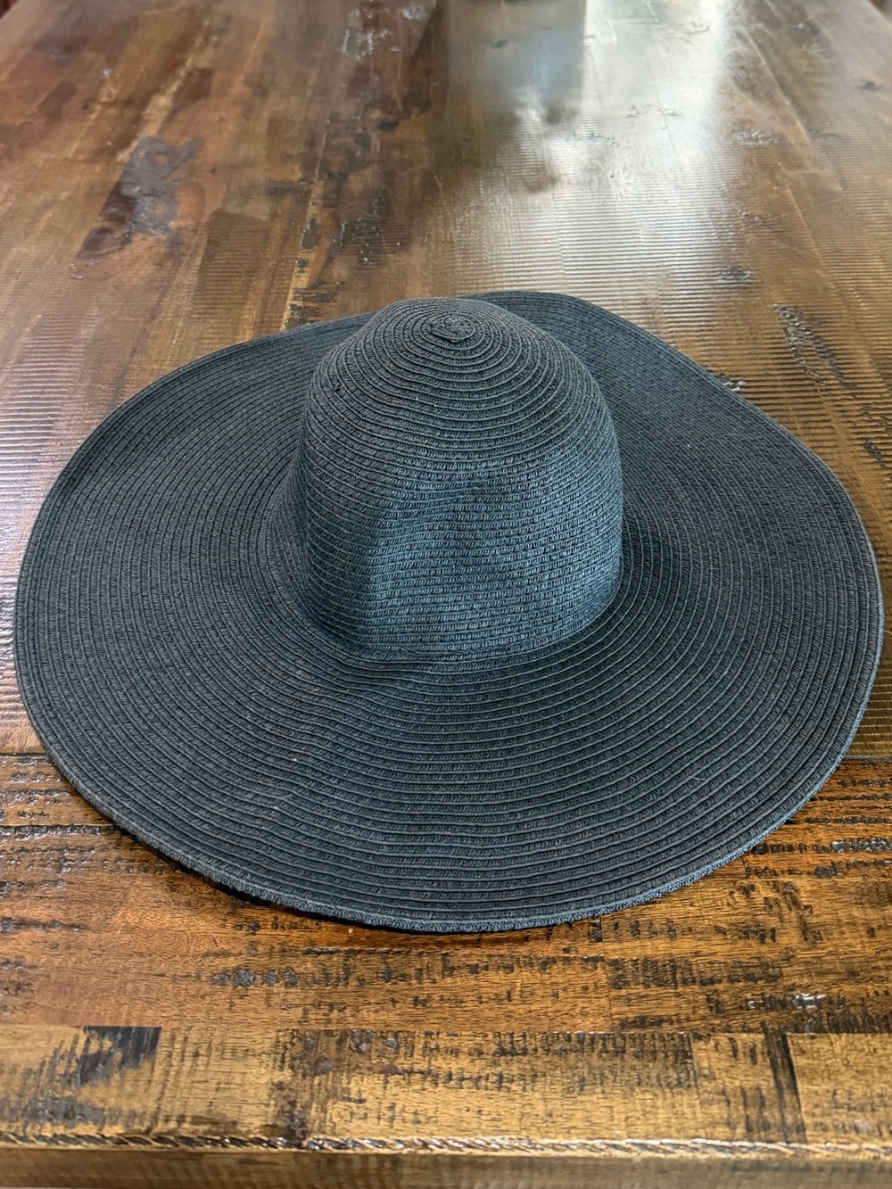 J. Crew paper straw floppy hat in black
